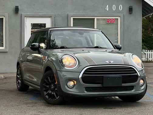 2017 MINI Hardtop Cooper