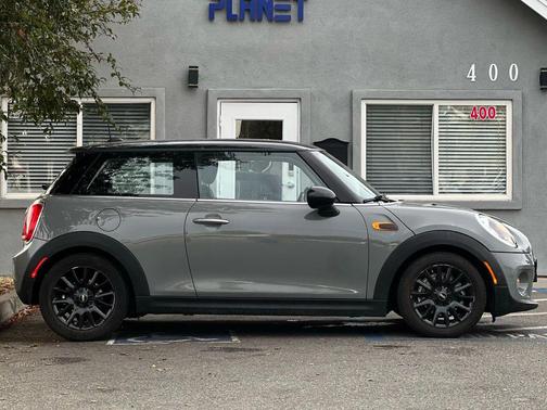2017 MINI Hardtop Cooper