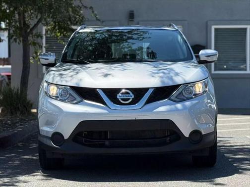2017 Nissan Rogue Sport SV
