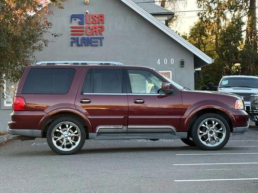 2003 Lincoln Navigator Base