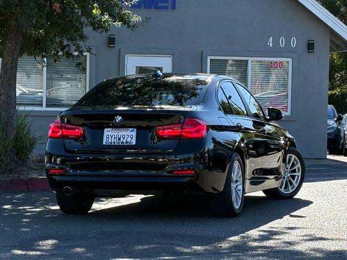 Black 2016 BMW 320 i