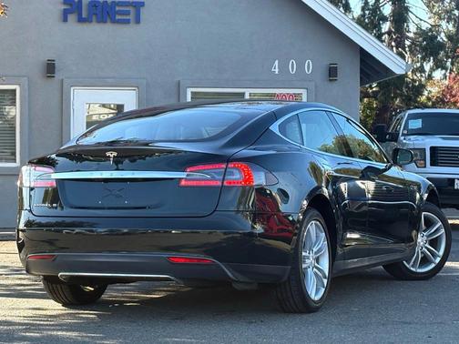 2013 Tesla Model S Sedan 4D