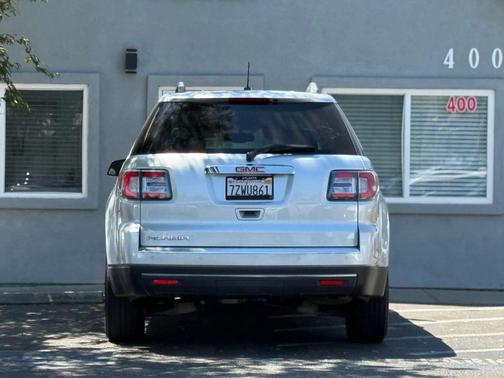 2015 GMC Acadia SLE-2