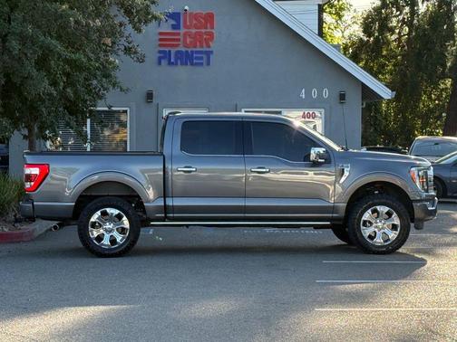 Gray 2022 Ford F-150 Platinum Pickup 4D 5 1/2 ft