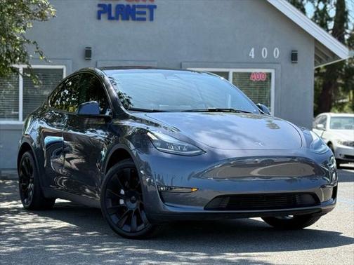 2022 Tesla Model Y Long Range Dual Motor All-Wheel Drive