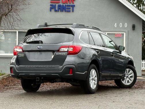 2019 Subaru Outback 2.5i