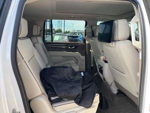 White Frost Tri-Coat 2021 GMC Yukon XL Denali