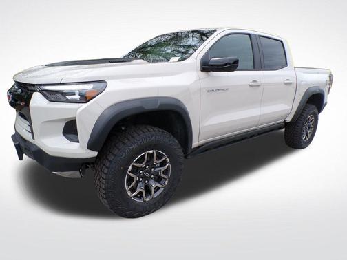 White Sand 2026 Chevrolet Colorado ZR2