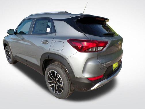 Sterling Gray Metallic 2026 Chevrolet Trailblazer LT