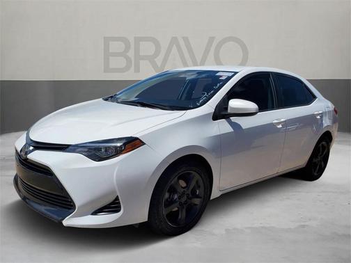 Photo 3 of 34 of 2021 Toyota Camry LE
