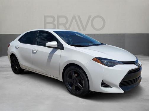 Photo 1 of 34 of 2021 Toyota Camry LE