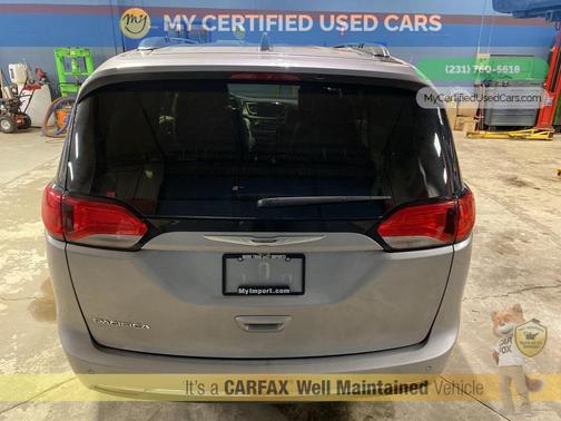 2017 Chrysler Pacifica Touring-L