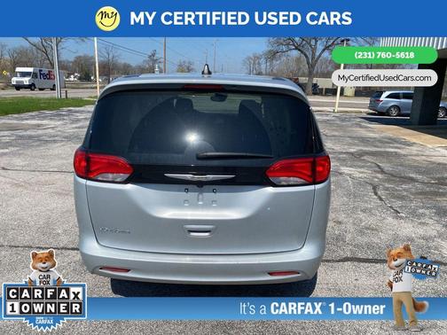 Silver Mist Clearcoat 2023 Chrysler Voyager LX