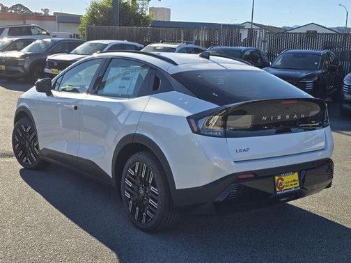 2026 Nissan Leaf PLATINUM+