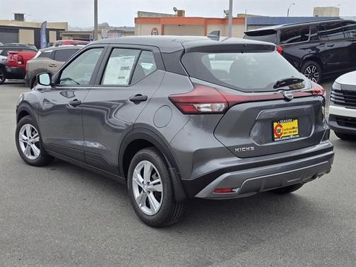 2025 Nissan Kicks S