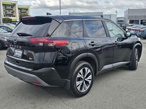 2022 Nissan Rogue SV