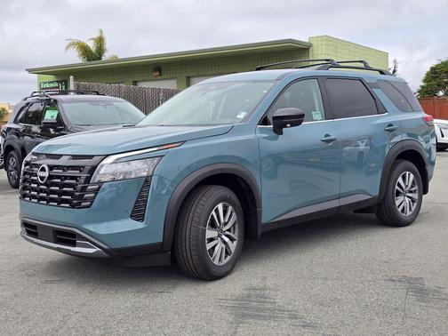 Baltic Teal 2026 Nissan Pathfinder SL