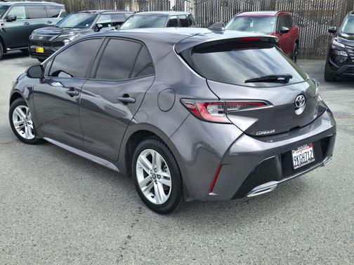 Magnetic Gray Metallic 2021 Toyota Corolla SE