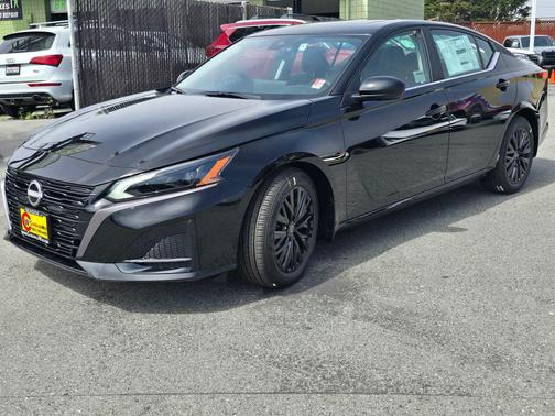 Super Black 2026 Nissan Altima 2.5 SV