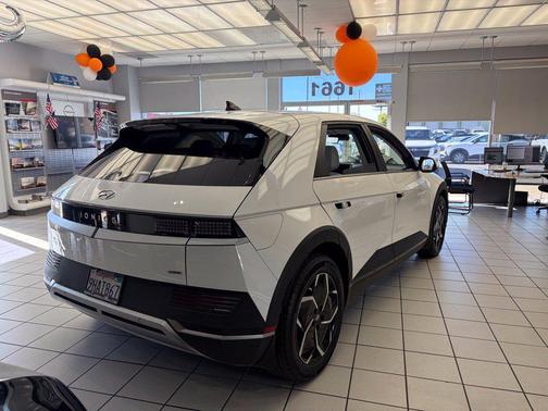 Atlas White 2023 Hyundai IONIQ 5 SEL