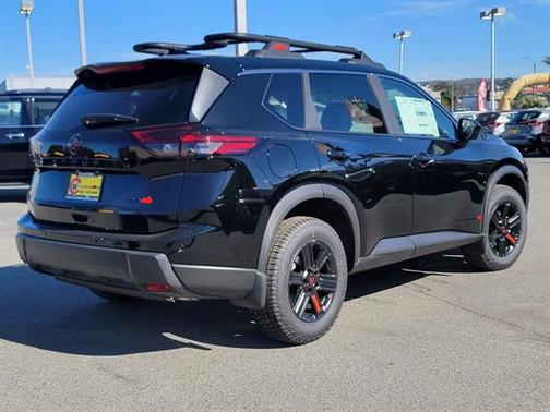 2025 Nissan Rogue Rock Creek