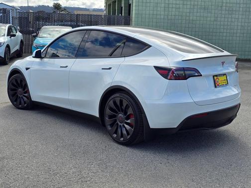 2023 Tesla Model Y Performance Dual Motor All-Wheel Drive
