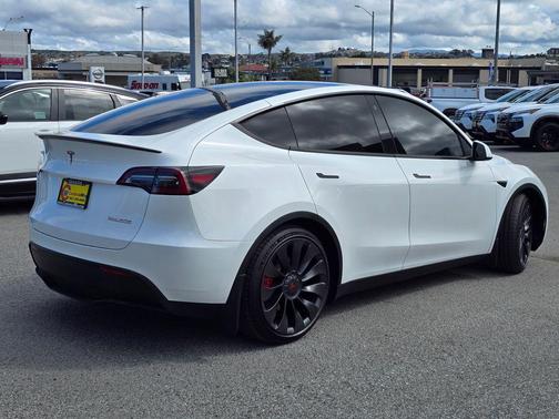 2023 Tesla Model Y Performance Dual Motor All-Wheel Drive