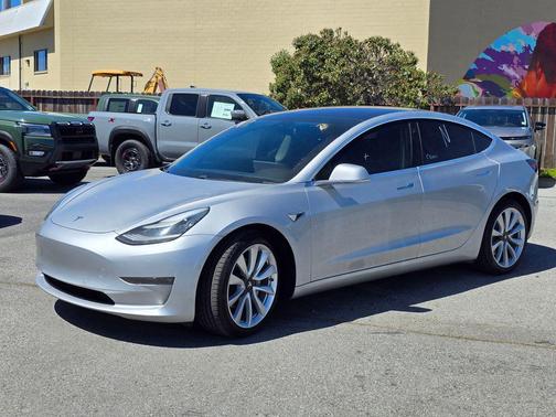 2018 Tesla Model 3 Long Range