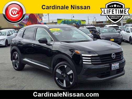 Super Black 2025 Nissan Kicks SR