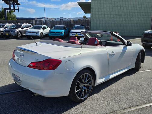 2013 INFINITI IPL G Base