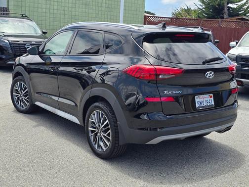 Black Noir Pearl 2019 Hyundai TUCSON SE