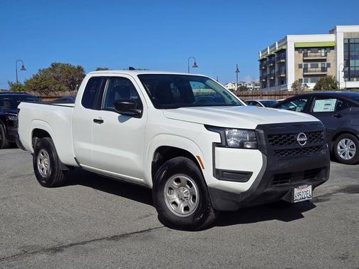 2025 Nissan Frontier S