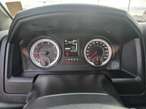2024 RAM 1500 Classic Warlock Crew Cab 4x4 5'7' Box
