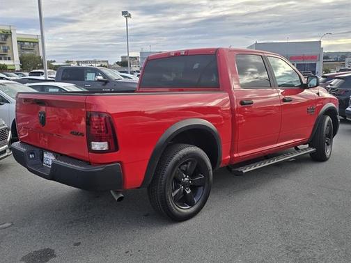 2024 RAM 1500 Classic Warlock Crew Cab 4x4 5'7' Box