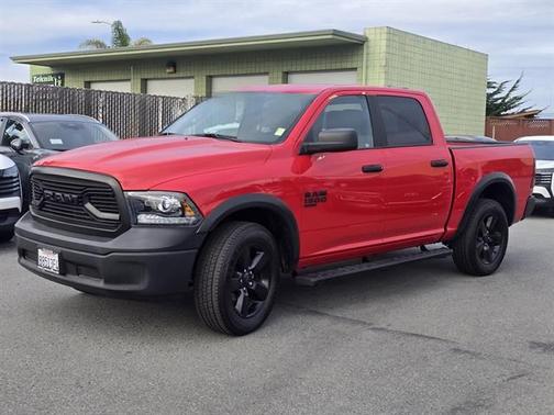 2024 RAM 1500 Classic Warlock Crew Cab 4x4 5'7' Box