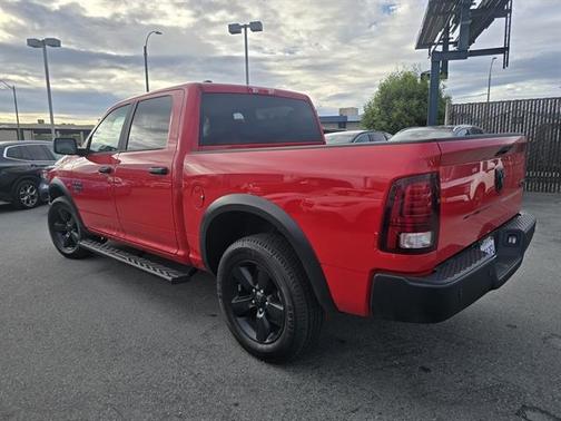 2024 RAM 1500 Classic Warlock Crew Cab 4x4 5'7' Box