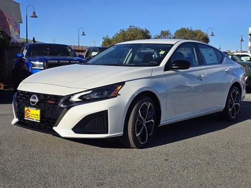 2025 Nissan Altima SR AWD