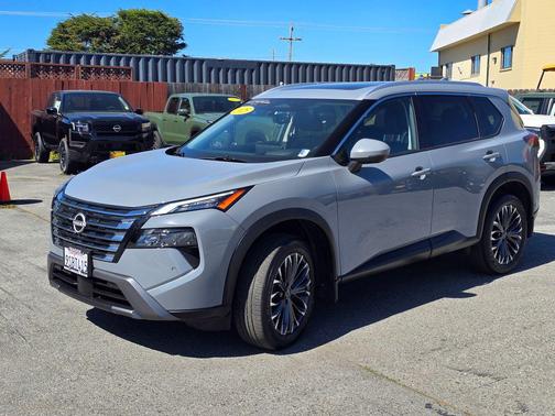 2025 Nissan Rogue SL