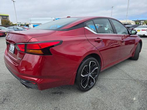 Scarlet Ember 2025 Nissan Altima SR AWD