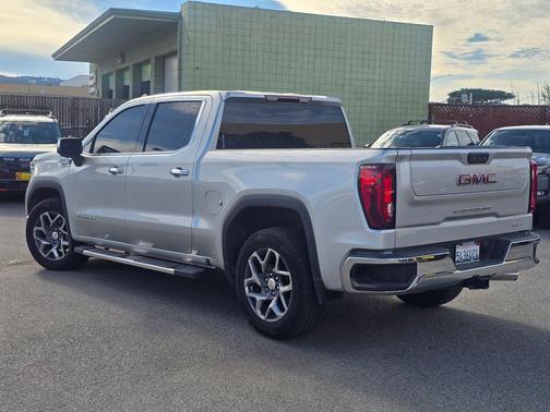 2022 GMC Sierra 1500 SLT