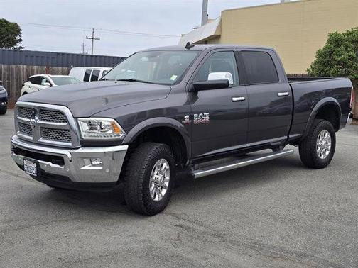 2018 RAM 2500 Laramie Crew Cab 4x4 6'4' Box