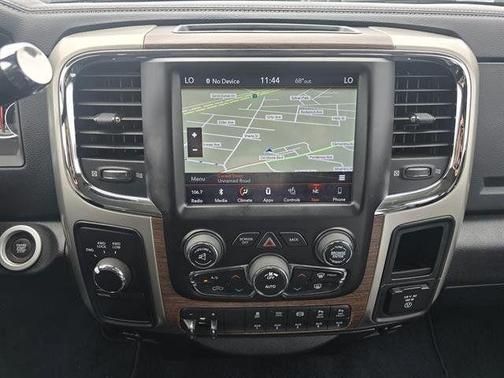 2018 RAM 2500 Laramie Crew Cab 4x4 6'4' Box