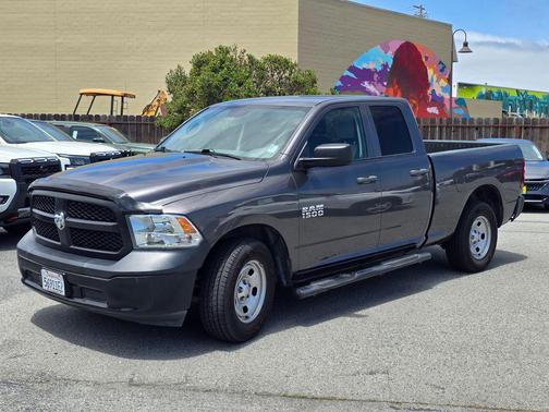 Granite Crystal Metallic Clearcoat 2017 RAM 1500 Tradesman