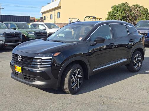 Super Black 2026 Nissan Kicks SV