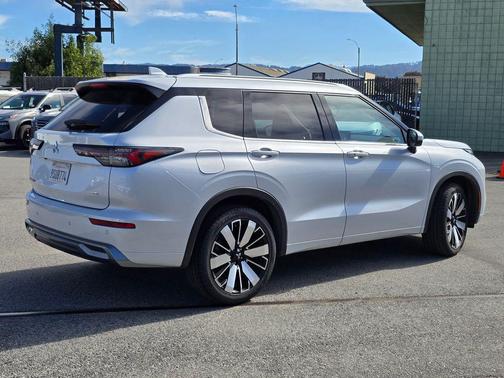 2025 Mitsubishi Outlander SEL 2.5 2WD