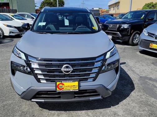 2025 Nissan Rogue SL