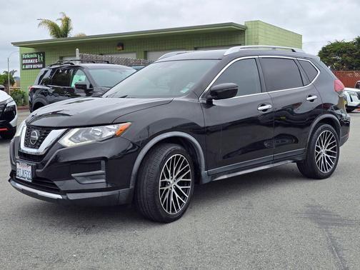 Magnetic Black Pearl 2020 Nissan Rogue SV