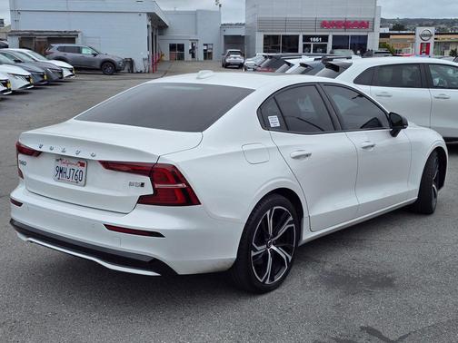 Fusion Red Metallic 2024 Volvo S60 B5 Core Dark Theme