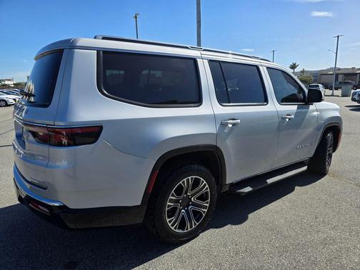 2022 Jeep Wagoneer Series III 4x4