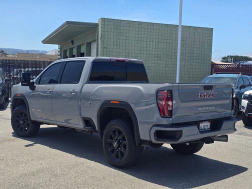 Thunderstorm Gray 2024 GMC Sierra 2500 AT4